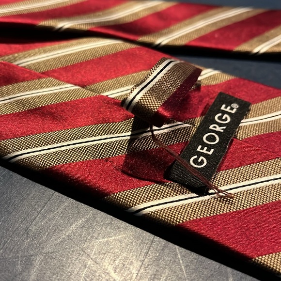 Vintage George 100% silk men’s necktie 62” long and 3.25” wide - Picture 3 of 6